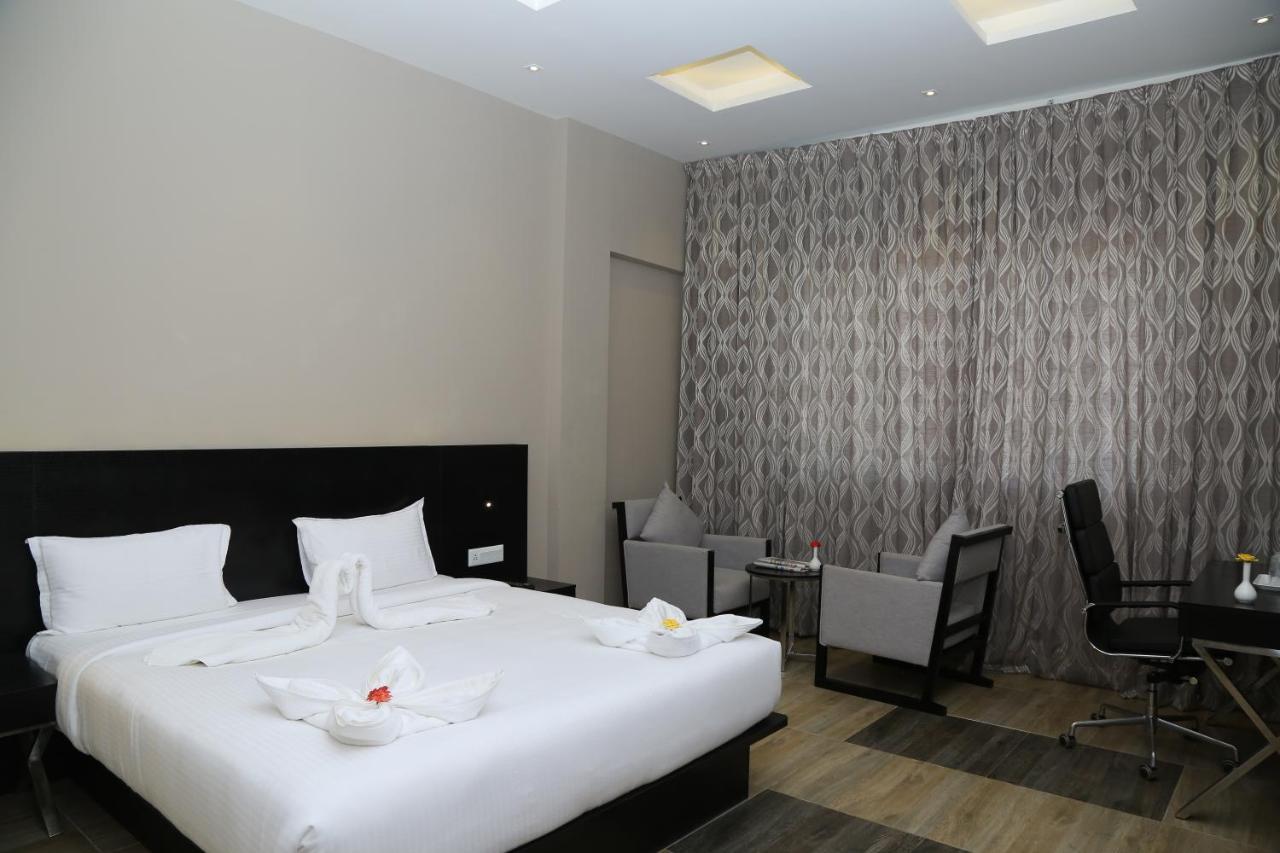 Hotel Queens Inn Velanganni Bagian luar foto