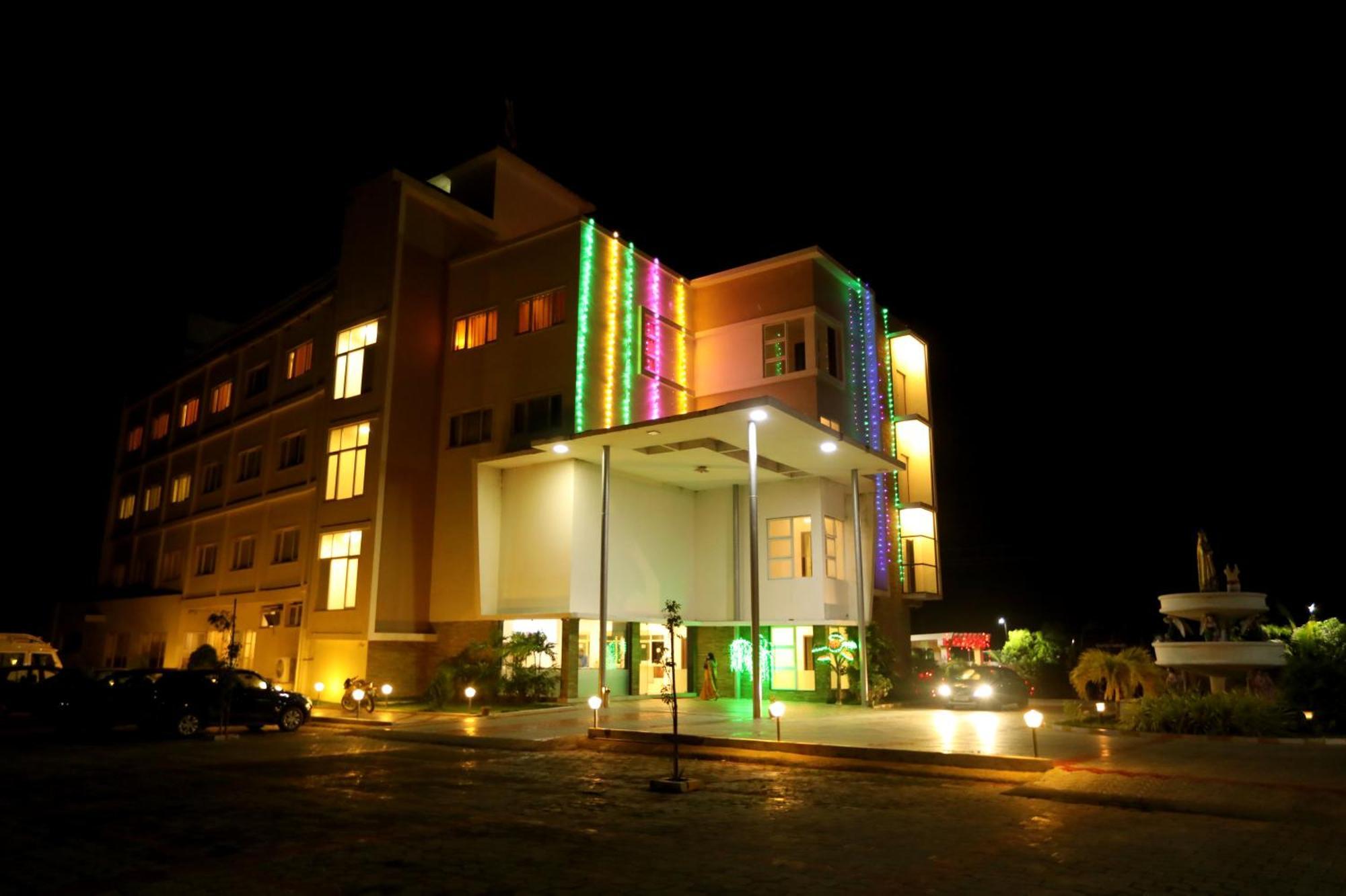 Hotel Queens Inn Velanganni Bagian luar foto