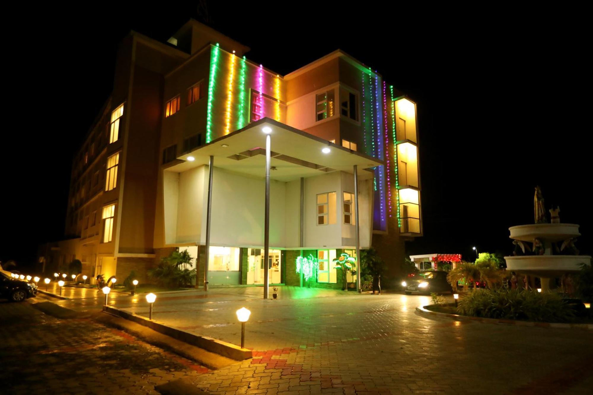 Hotel Queens Inn Velanganni Bagian luar foto