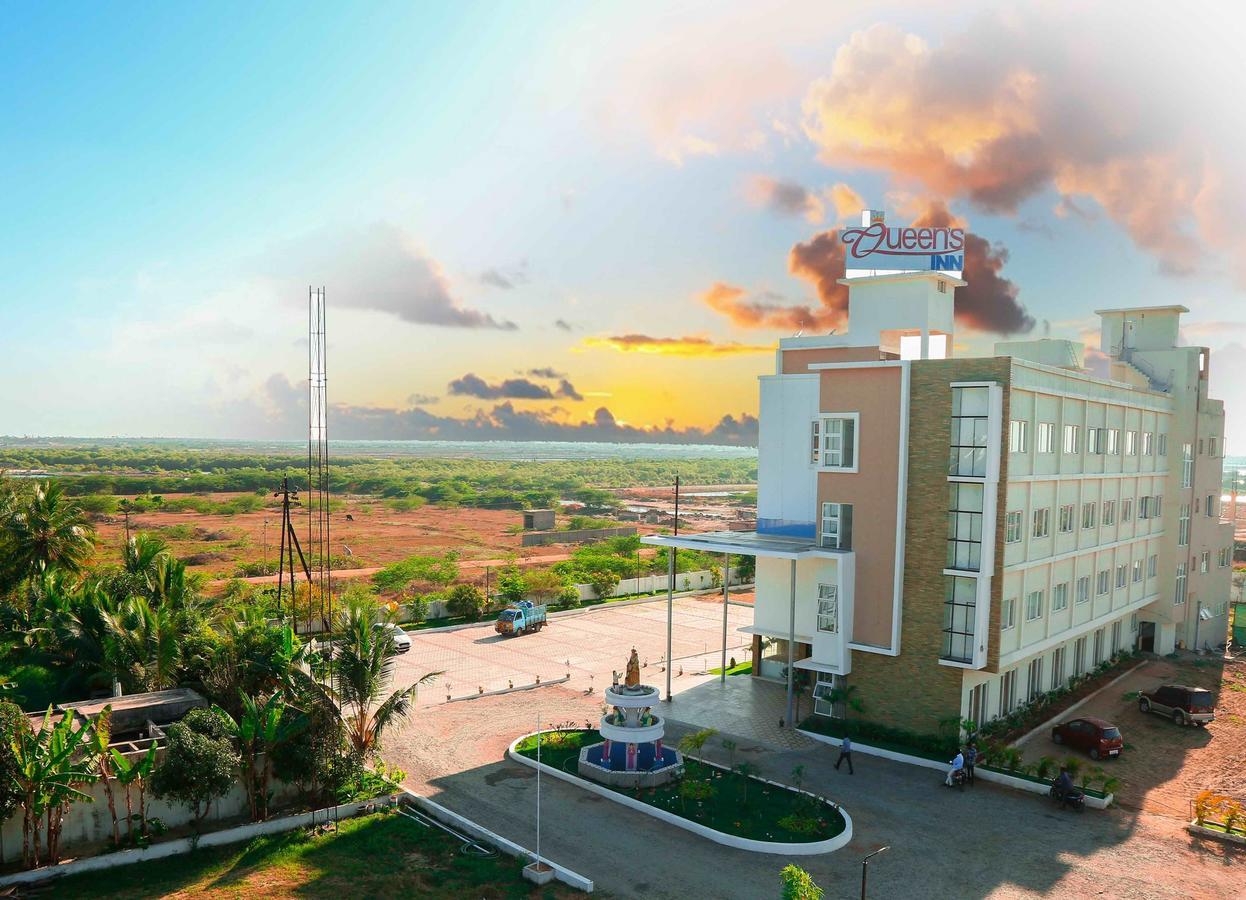 Hotel Queens Inn Velanganni Bagian luar foto