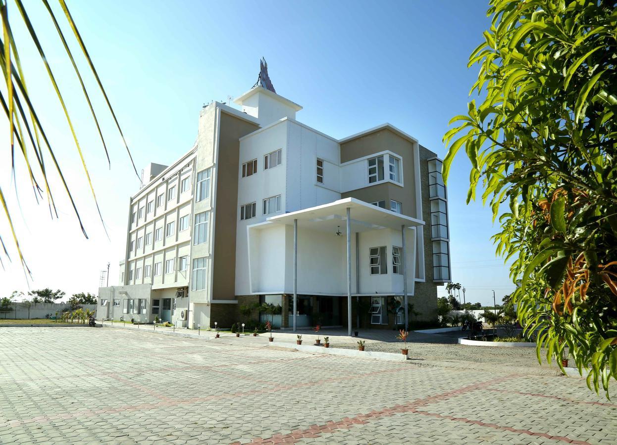 Hotel Queens Inn Velanganni Bagian luar foto